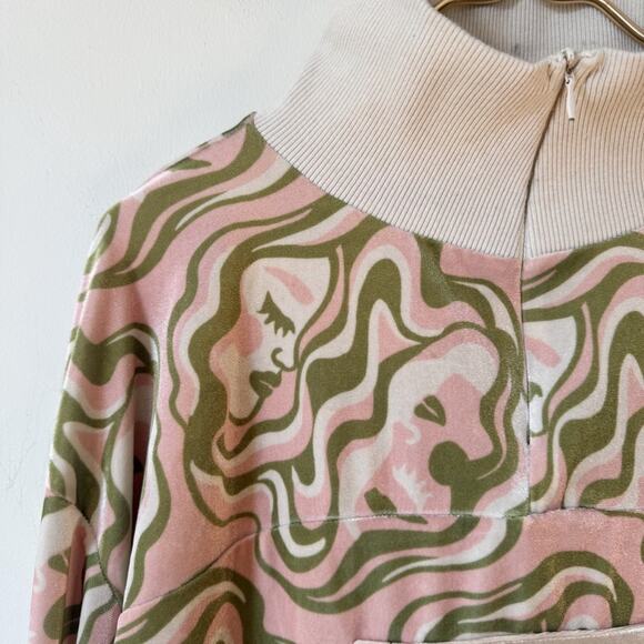 Dazey La Reflect Woman Figure Velour Half Zip Cropped Track Top L - Picture 5 of 11